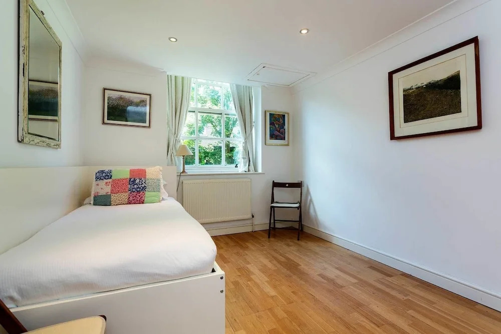 Tranquility in Ladbroke Grove