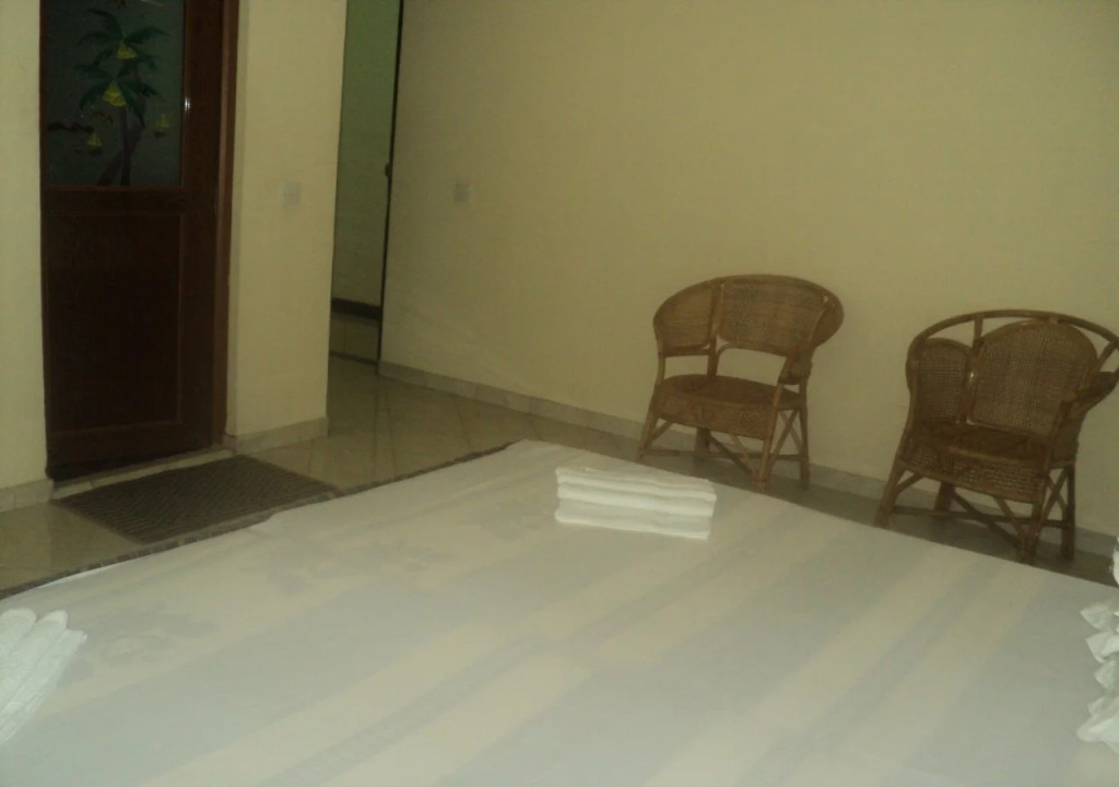 Rundeepa Hotel
