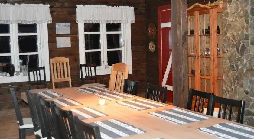 Skogan Lodge