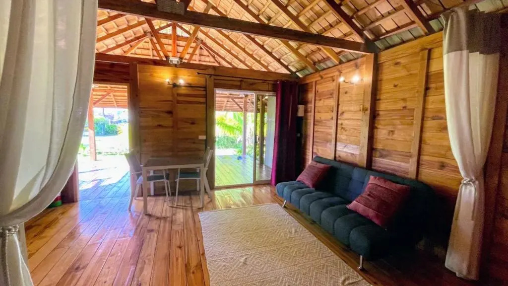 Raiatea - Nautilus Bungalow Pool