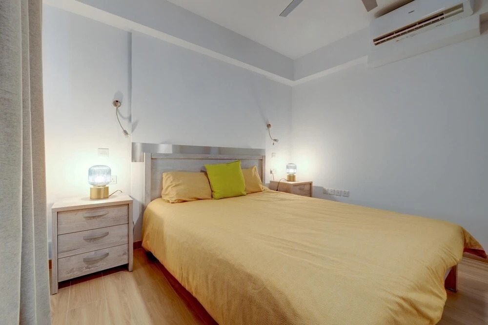 Modern Apartment Close to Amenities
