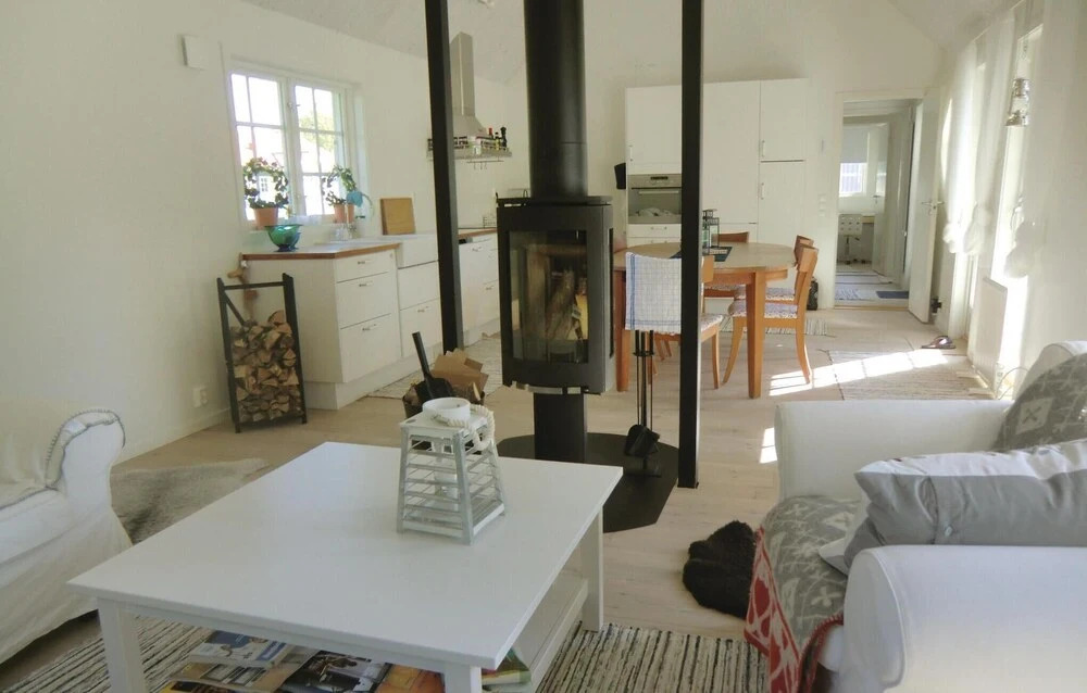 Beautiful Home in Löttorp With 4 Bedrooms and Wifi