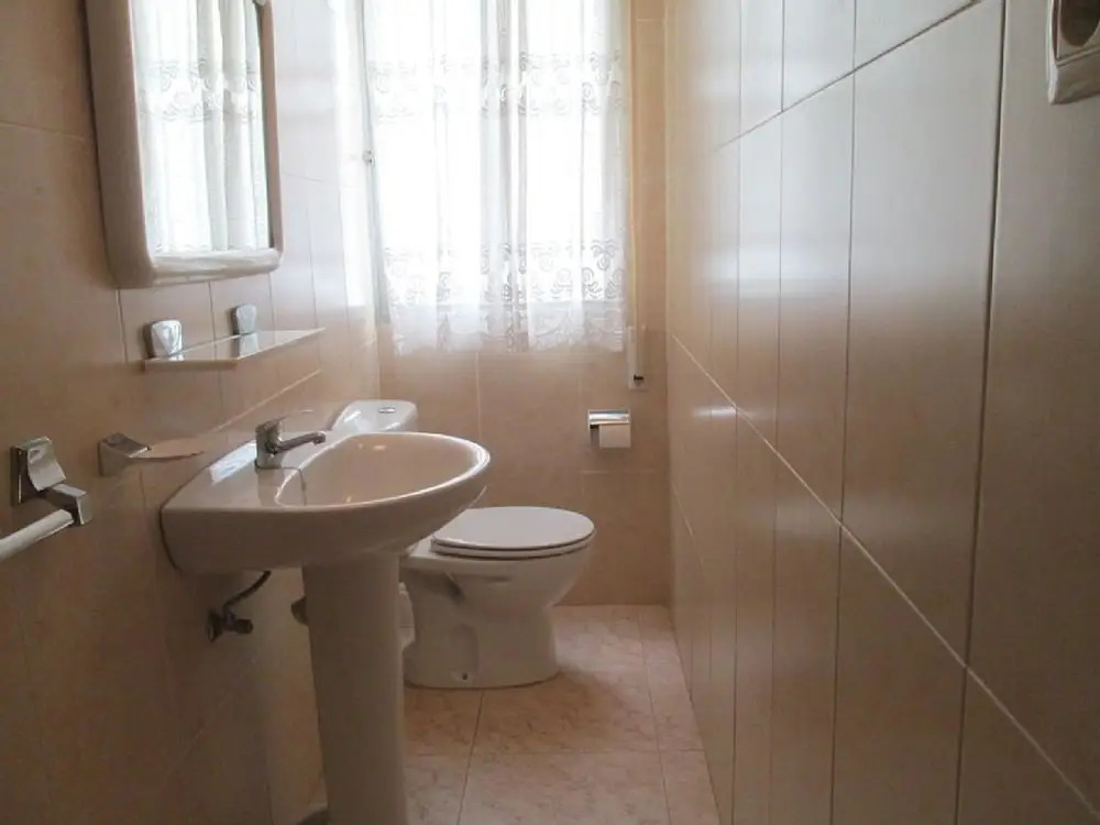 Galicia 100423 3 Bedroom Apartment by Mo Rentals