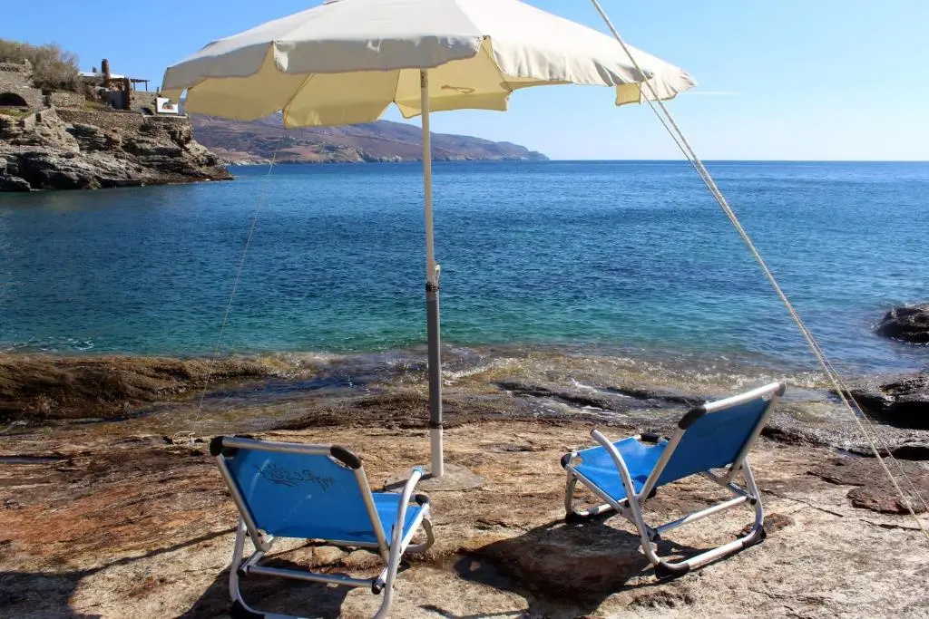 Romantic and cozy house on the waterfront in Koundouros, Kea