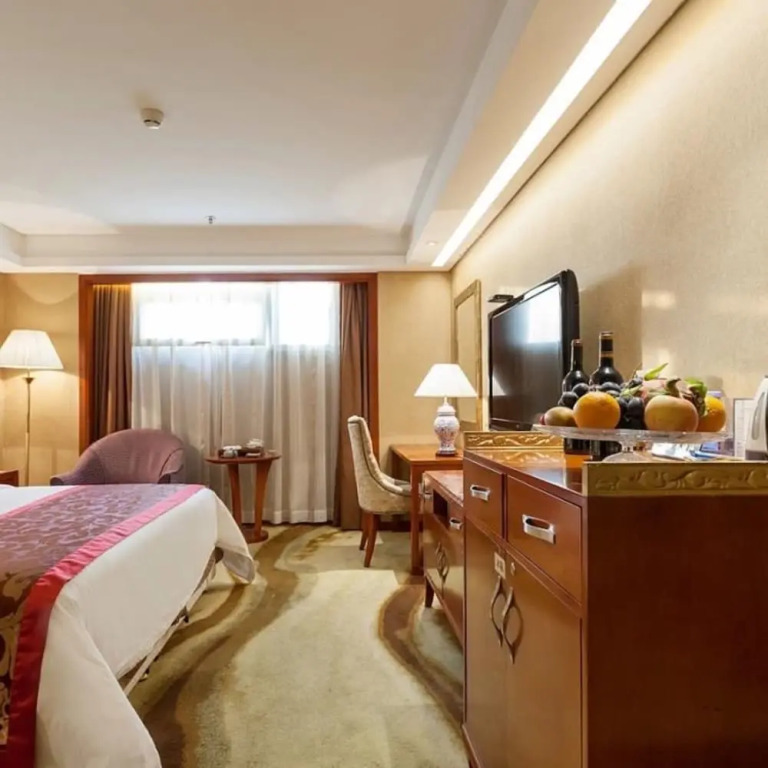 Global Hotel