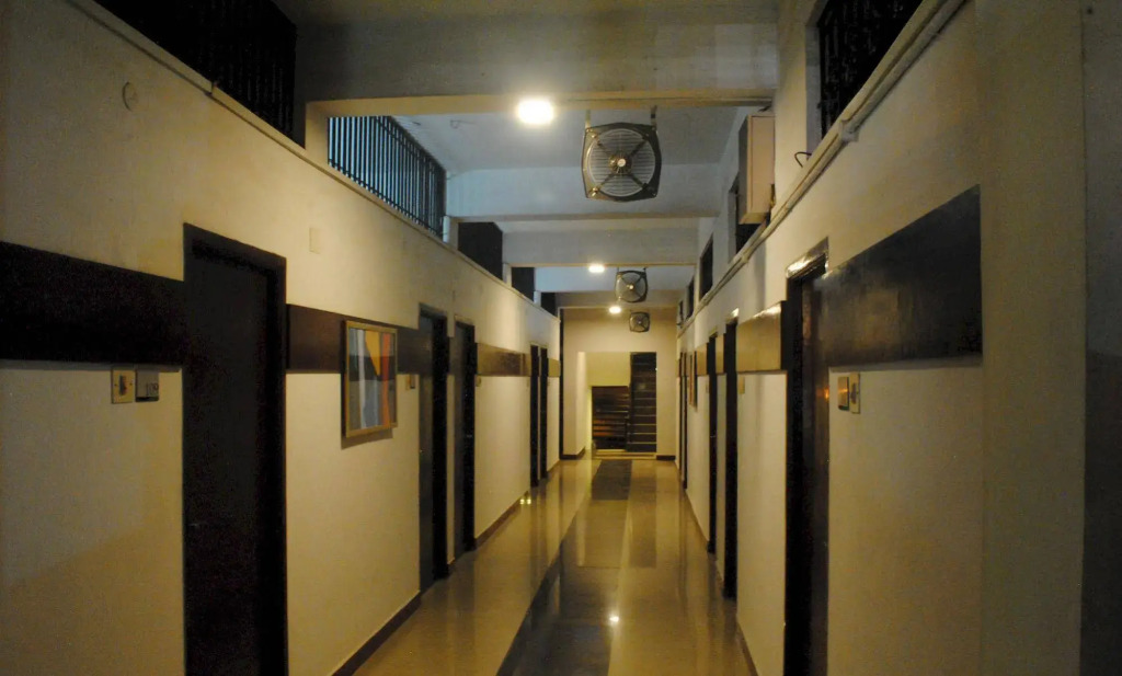 Value Hotel