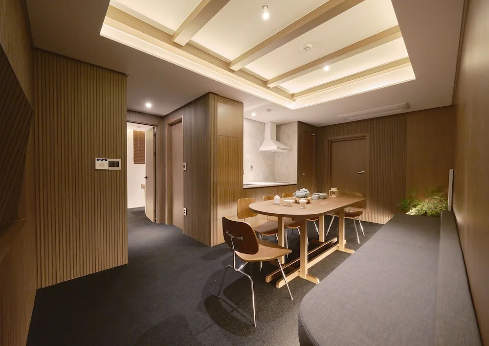 UH Suite The Myeongdong