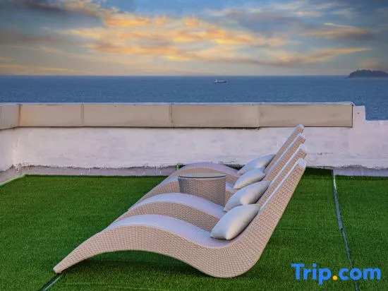 Yelia Sea View Sunrise Villa (Huangcuo Beach Convention and Exhibition Center Store)