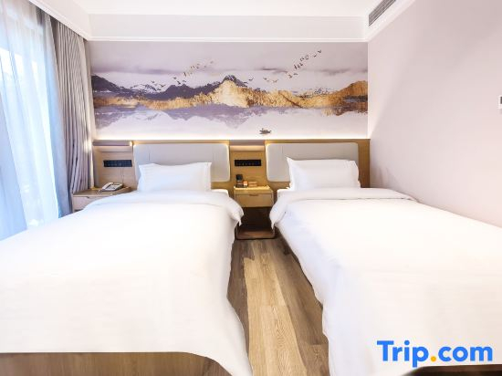 Ramada Encore By Wyndham Wuhan Station