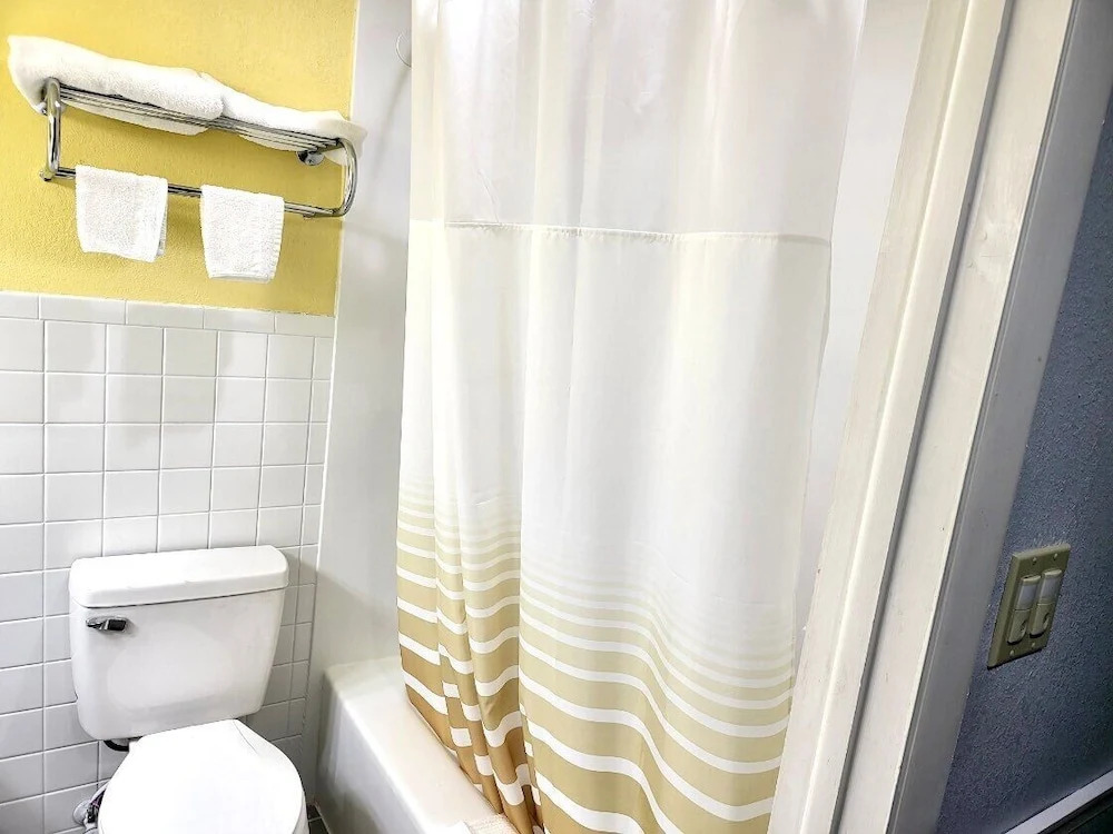 Travelodge by Wyndham Carlisle North