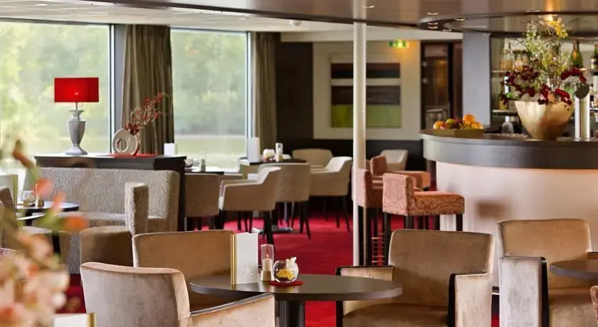 Regis Hotelschiff 4* Düsseldorf