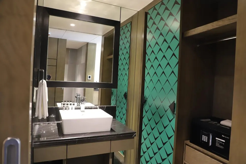 The Cruze Premium Boutique Hotel