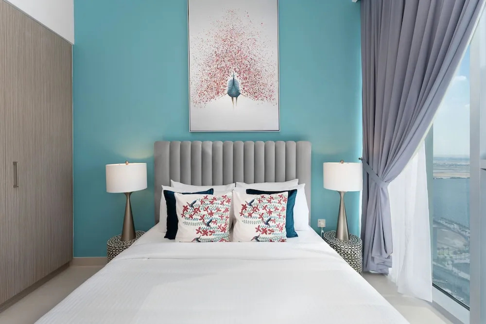 Maison Privee - Trendy Apt on the Creek with Superb Dubai Skyline Vw