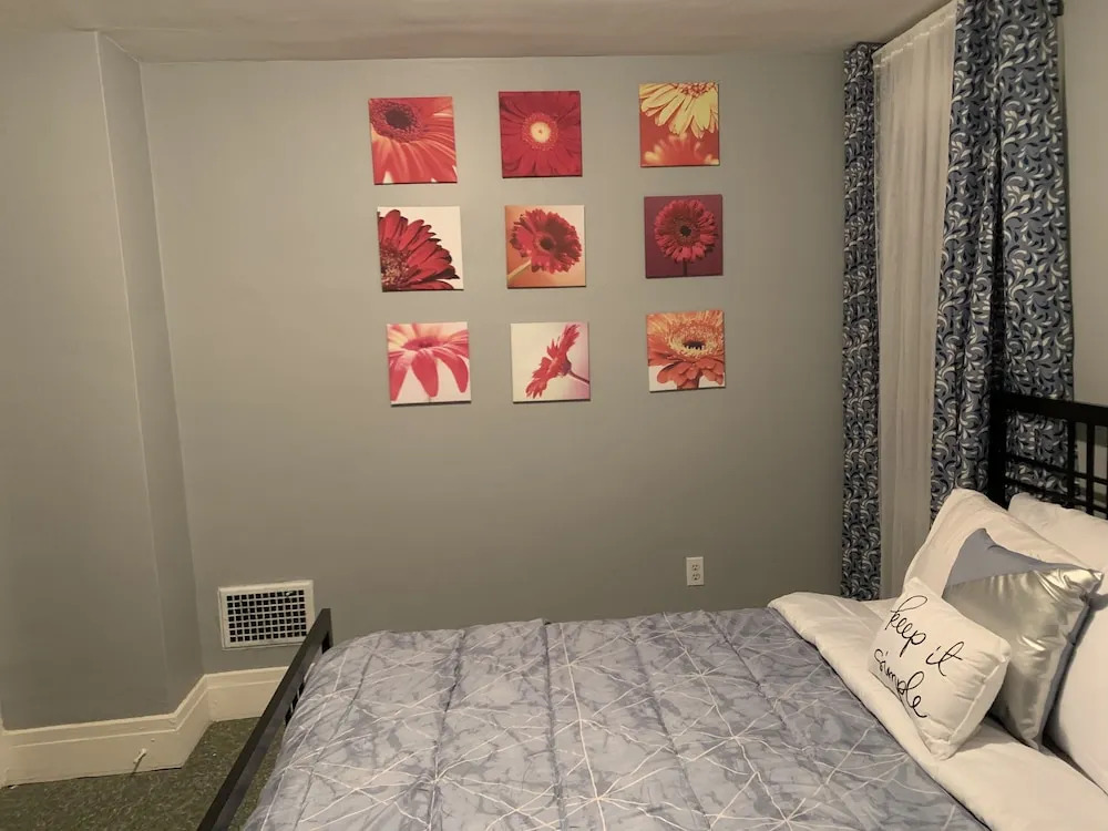 Pontiac Guest House