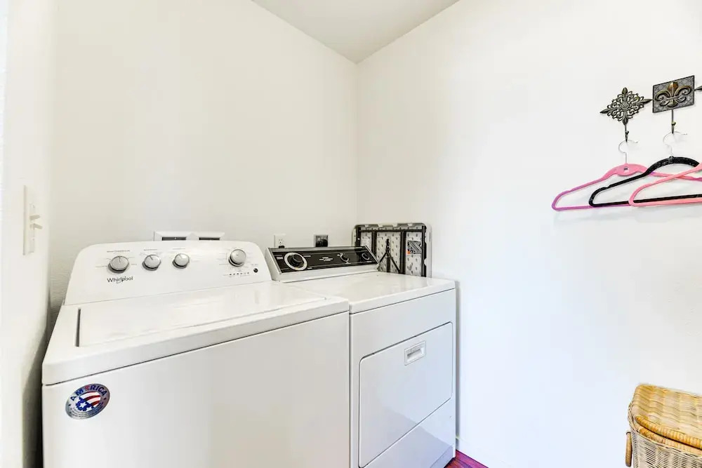 Pet-friendly Home: 29 Mi to Olympic National Park!