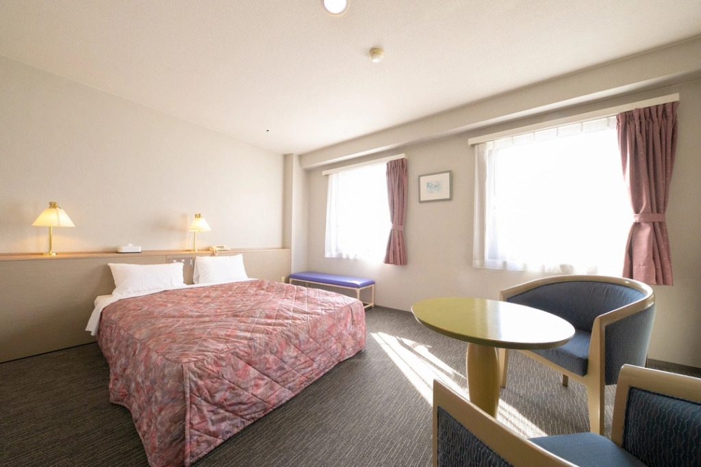Main Hotel