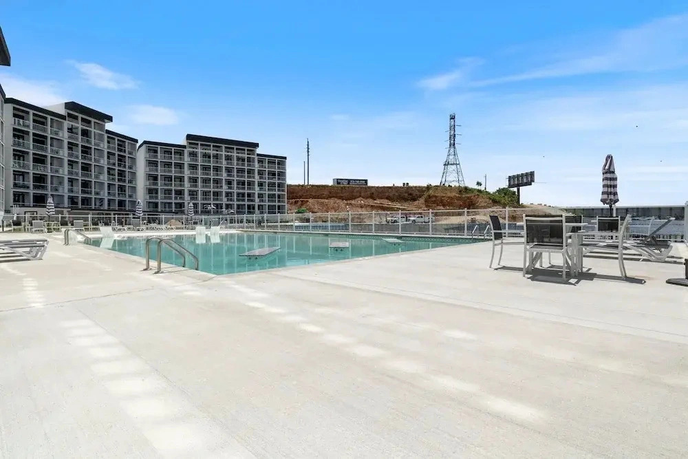Brand New Complex, Central Location, Amazing Views
