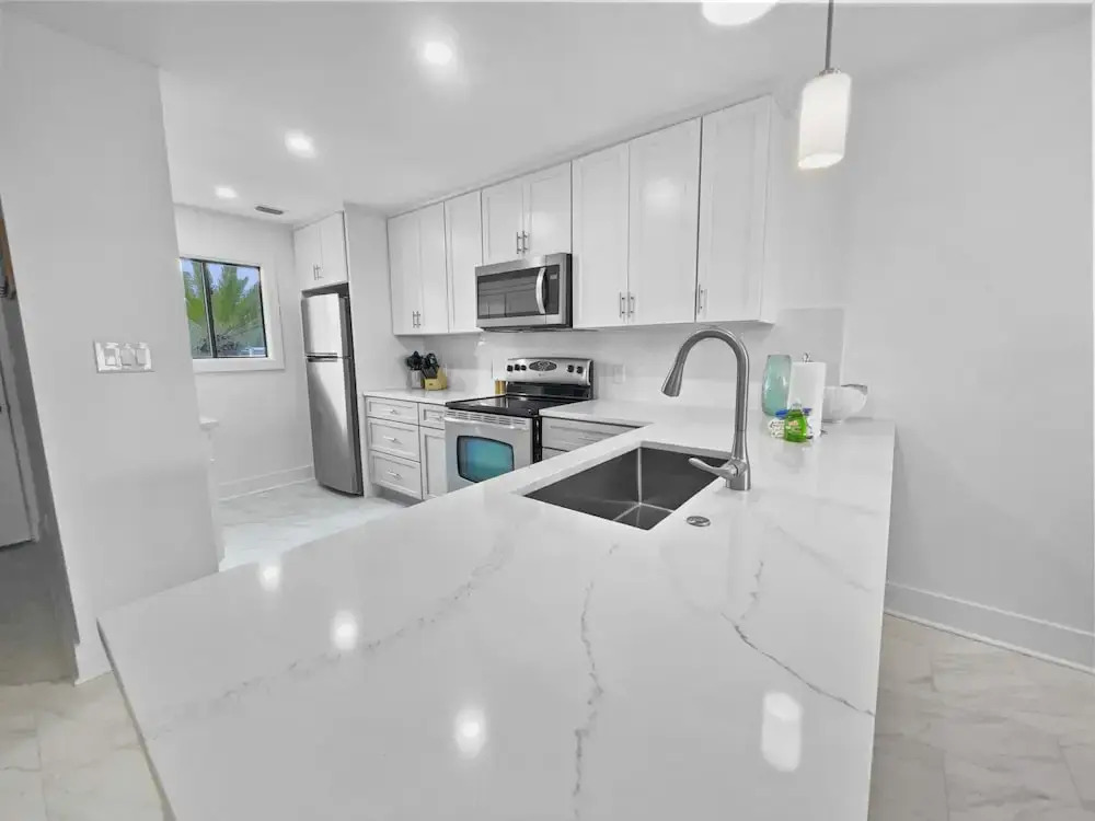 Seacrest - 6 - 2 Br townhouse by RedAwning