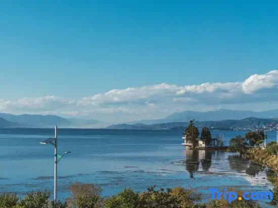 Mu Yun Ting Feng・360° Sea View, Cangshan Sunset Cloud Breeze Resort (Dali Erhai Store)