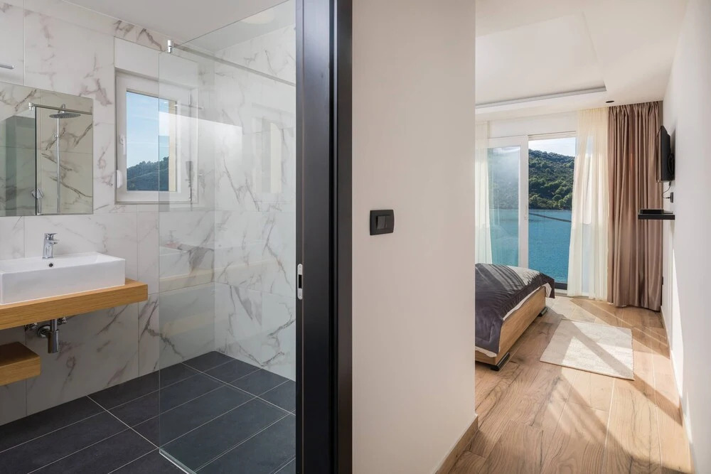 Beachfront Villa Seashell with Pool