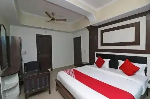 Sri Ram Hotel & Restaurant by OYO Rooms