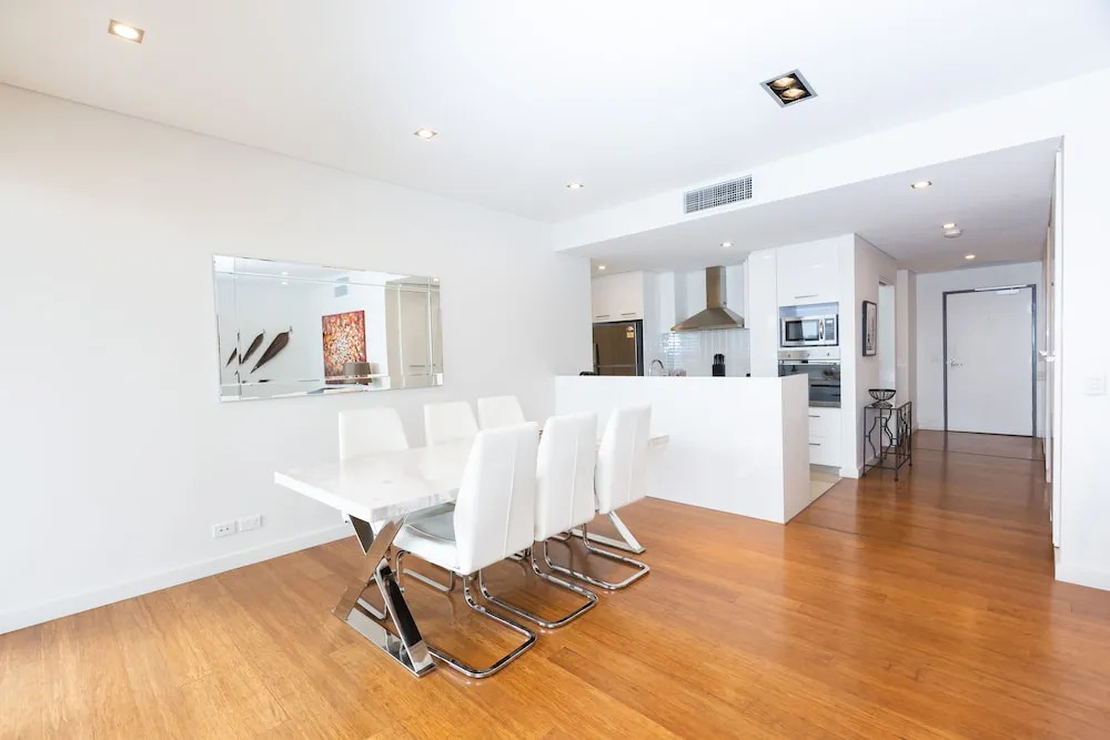 Stylish Inner City Penthouse Apartment