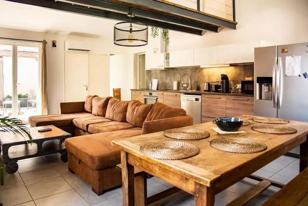 Loft 90 m2 cosy au calme avec terrasse et parking