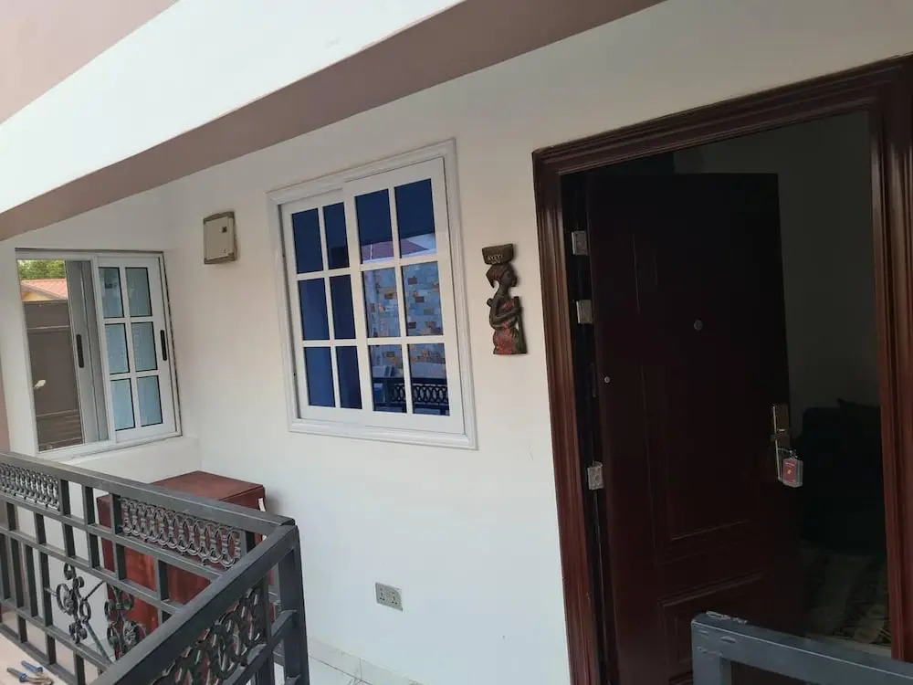 Comfy & Cozy Hideout ~ Close to Highway ~parking