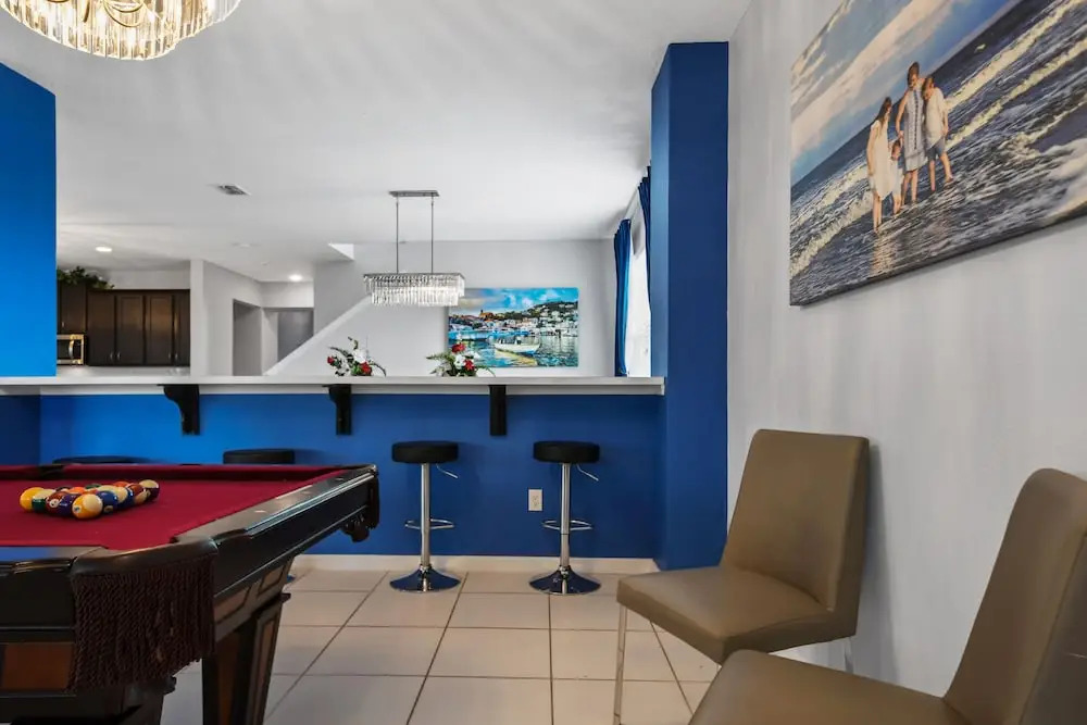 Ultimate 9-Bed Luxury Retreat - Movie Theater, Game Room, Pool, Spa & Themed Bedrooms in Resort Paradise
