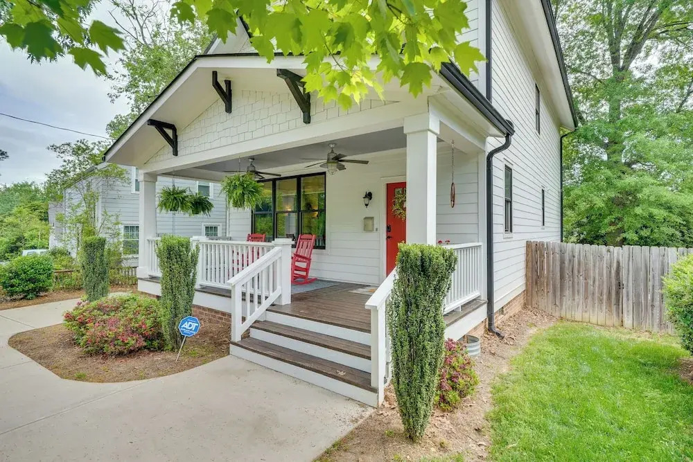 1 Mi to Dtwn: Upscale Retreat in Durham!