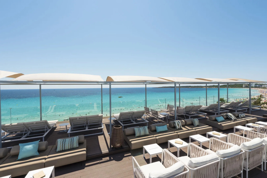 Kyrat Amarac Suites
