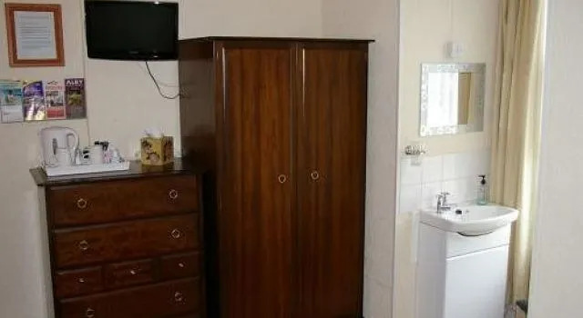 Marina guest house