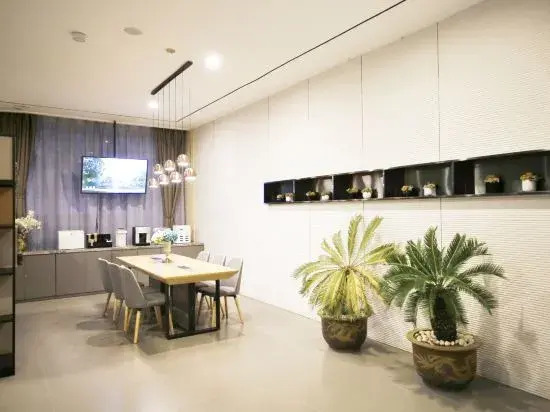 Ease Hotel (Shenyang Changjiang North Street Beiling Park Branch)