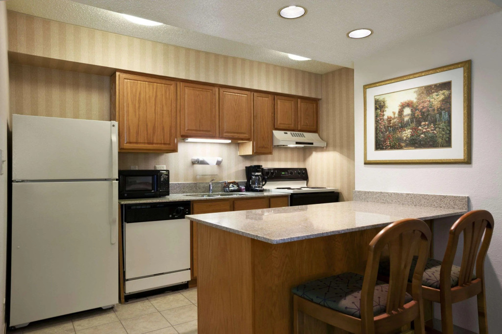 Hawthorn Suites of Troy