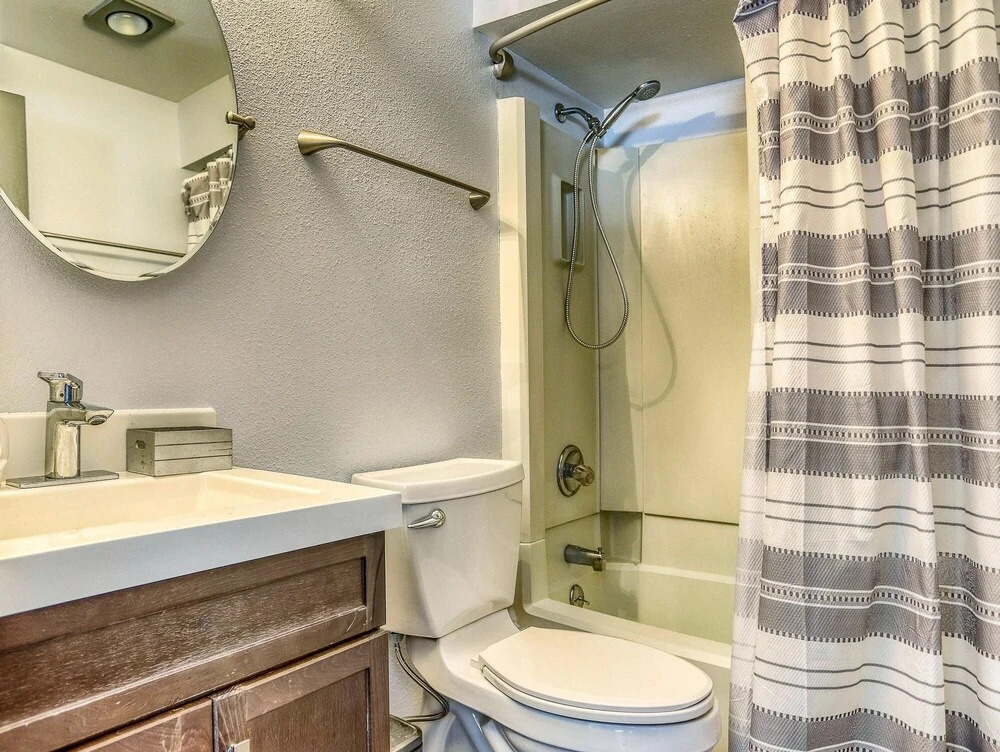 Geothermally Heated Outdoor Pool and Scenic Deck - Cozy Studio Retreat