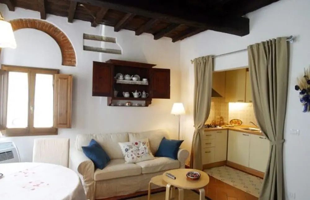 Rosa Apartment