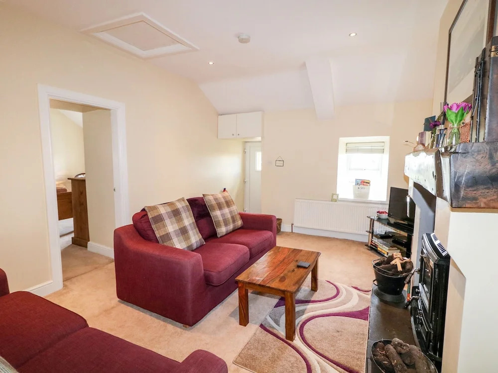 Whispering Willows - The Thatch, Carndonagh