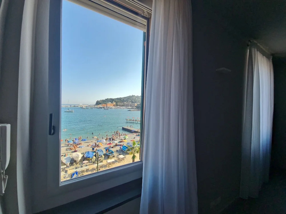 Un Tuffo nel Mare by PortofinoVacanze