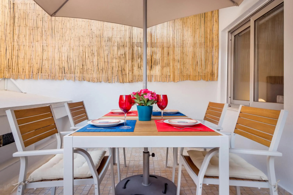 Musica · Exquisite Retreat in a Traditional Area of Porto