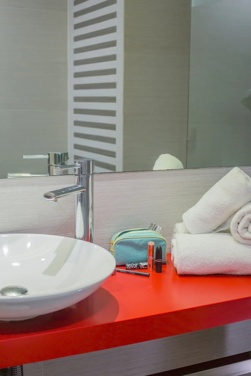 Novus City Hotel