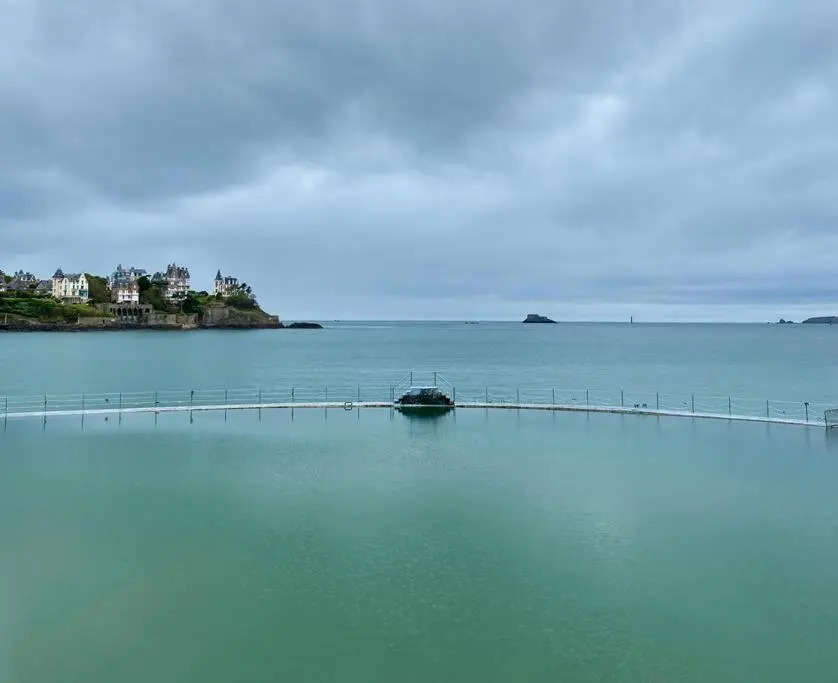Bel Appartement 115m2 vue mer les pieds dans l'eau