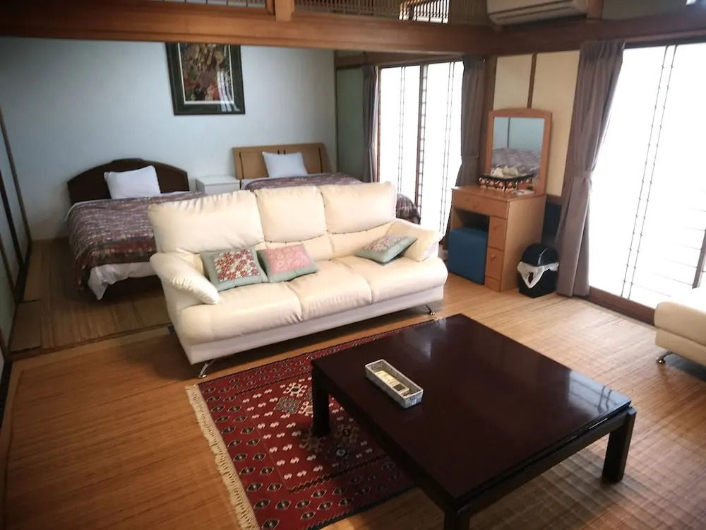 Hitoyoshi Mori no Hall Lady's Inn – Caters to Women