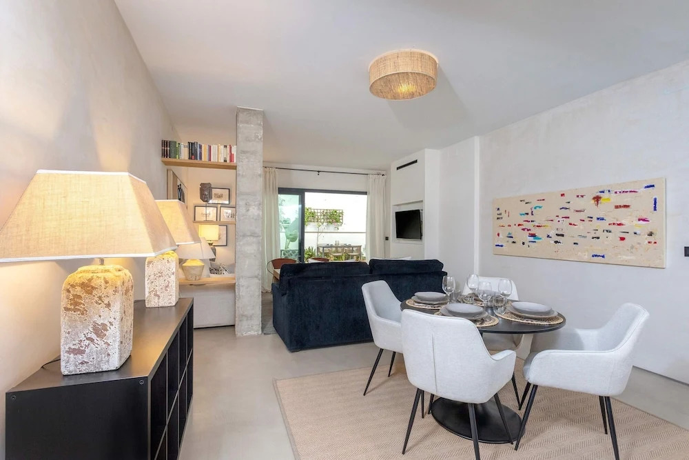 Lovely Apartment in Seville Pureza