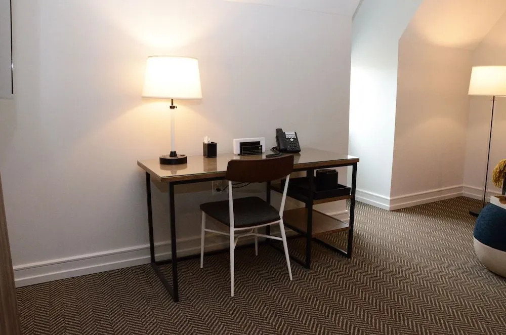 Samuel Elbert Hotel
