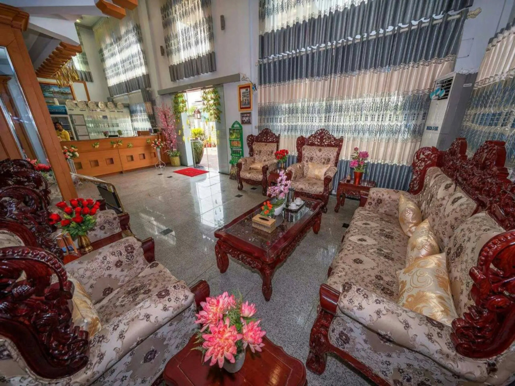 Shwe Hnin Si Hotel