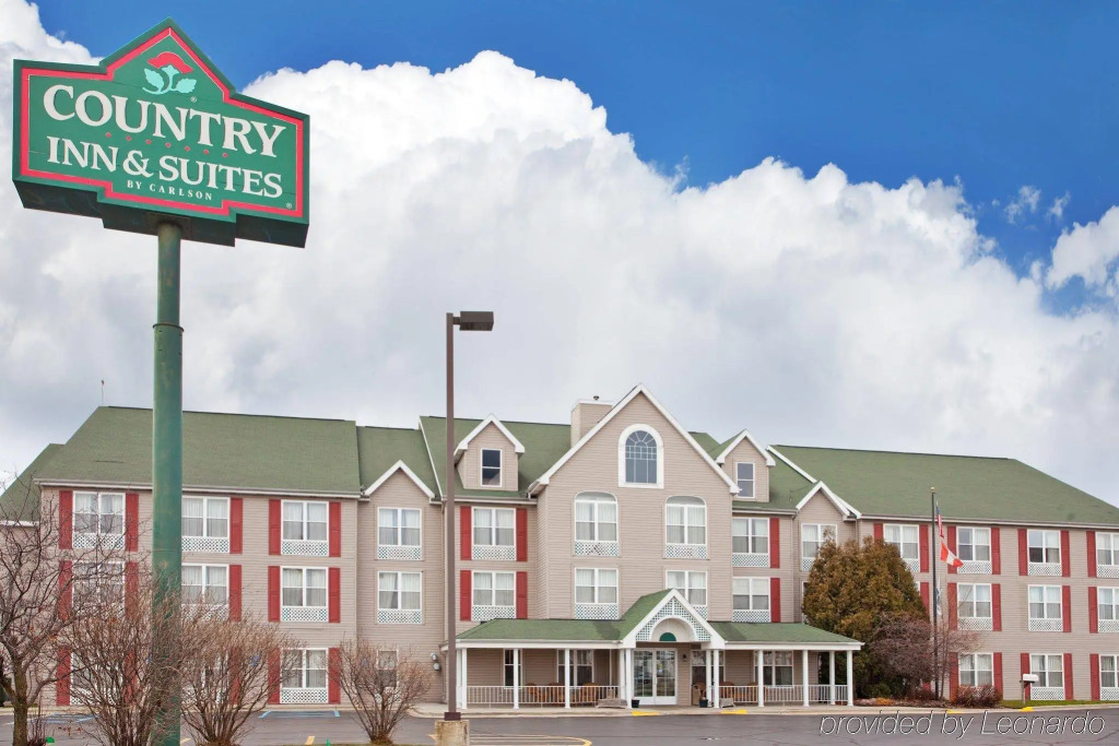 Country Inn and Suites Birch Run