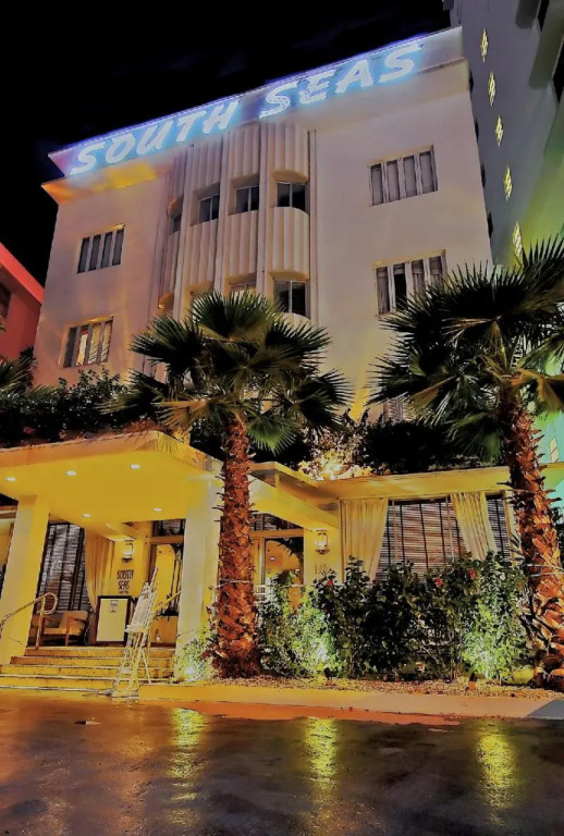 South Seas Hotel