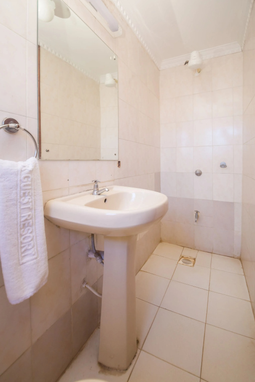 Jupiter Guest Resort - Langata