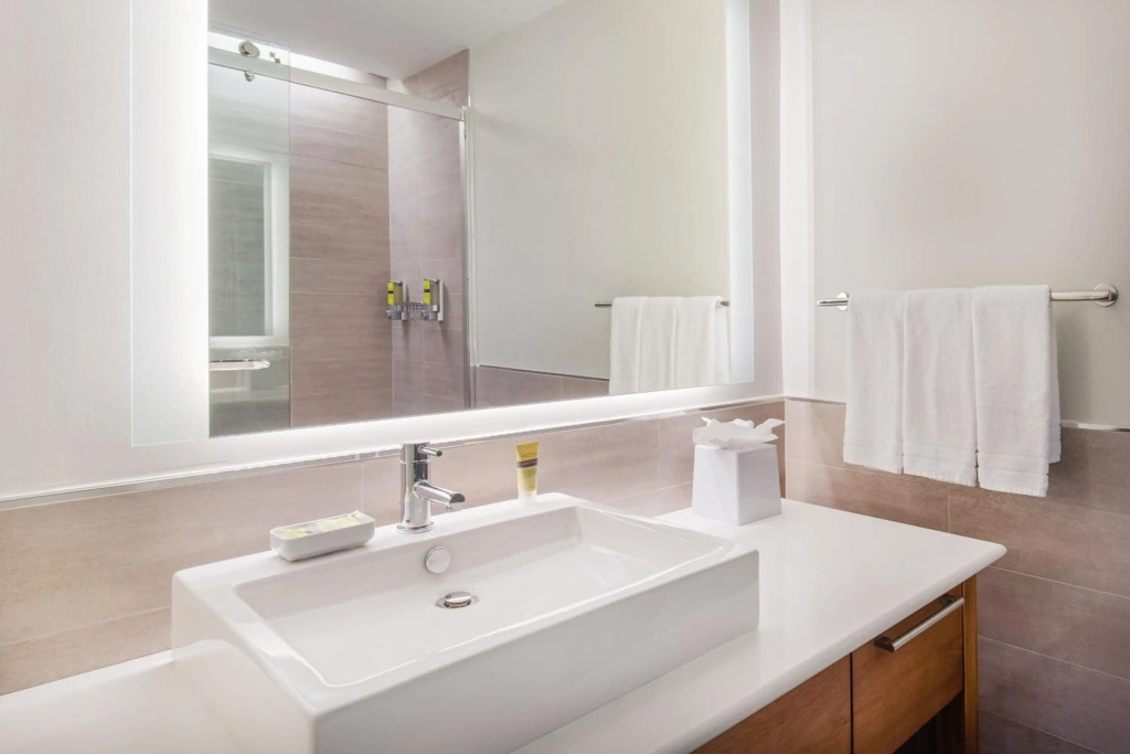 Hawthorn Suites by Wyndham Lowell