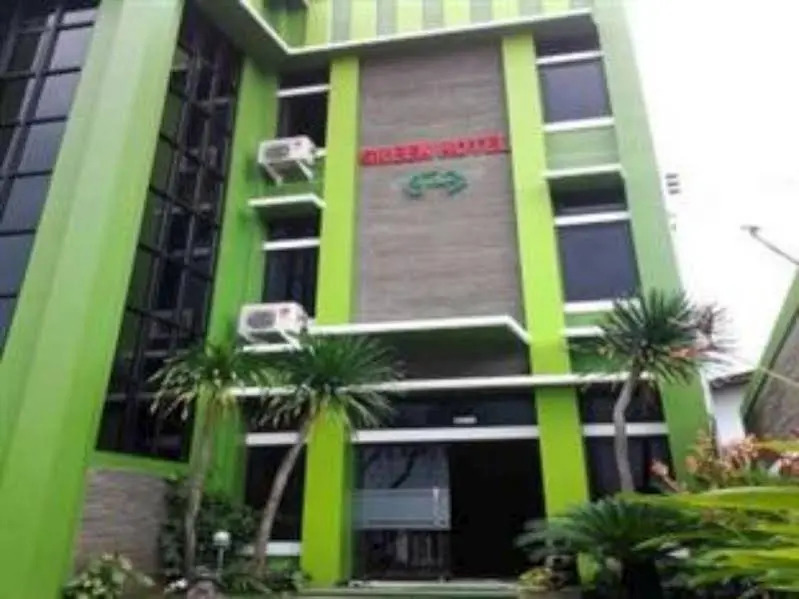 Green sky bungallow